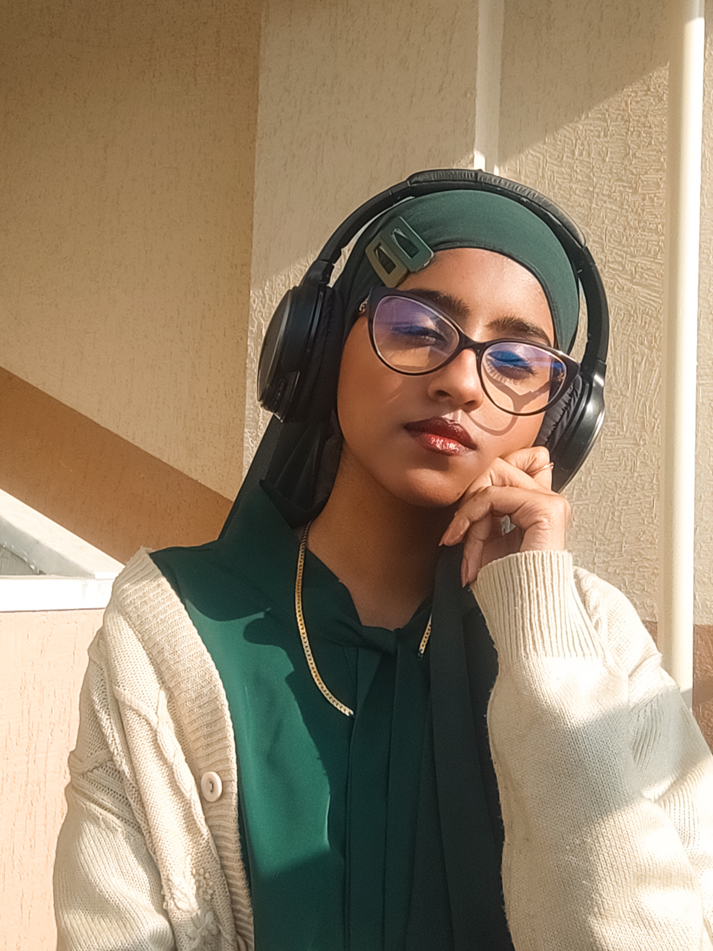 secondary profile image